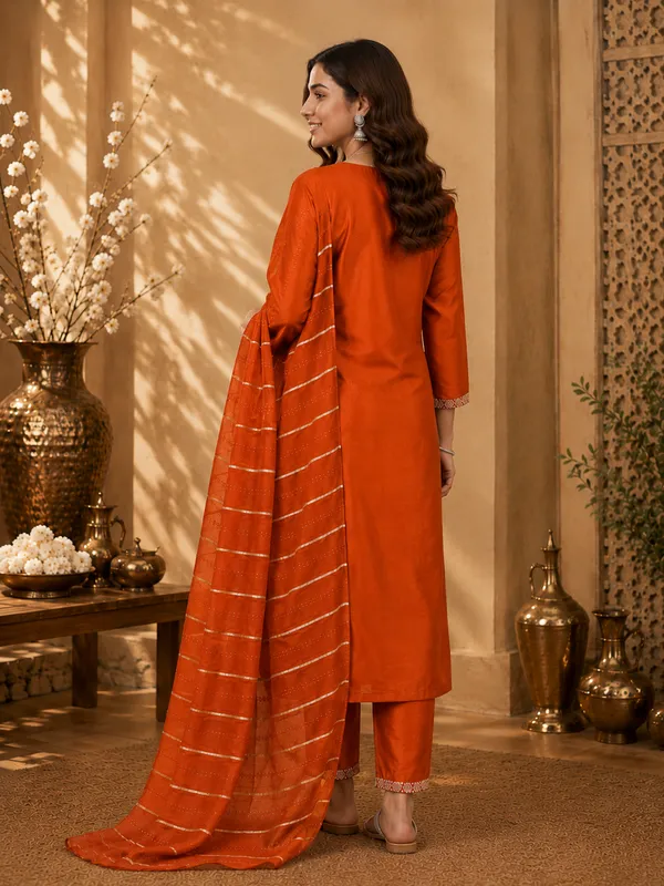 Women_Floral_Embroidered_Kurta_with_Trousers_&_Dupatta