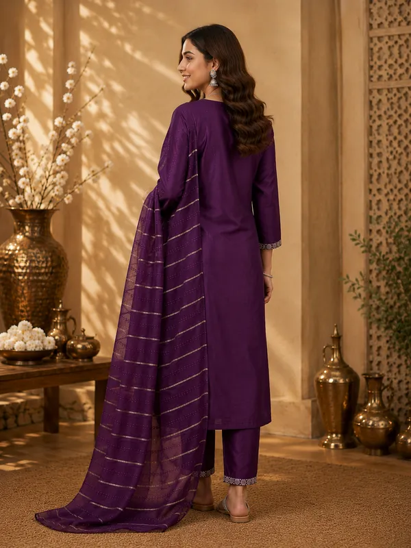 Women_Floral_Embroidered_Kurta_with_Trousers_&_Dupatta