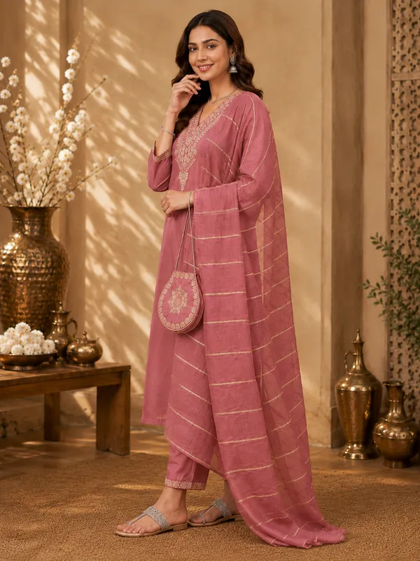 Women_Floral_Embroidered_Kurta_with_Trousers_&_Dupatta