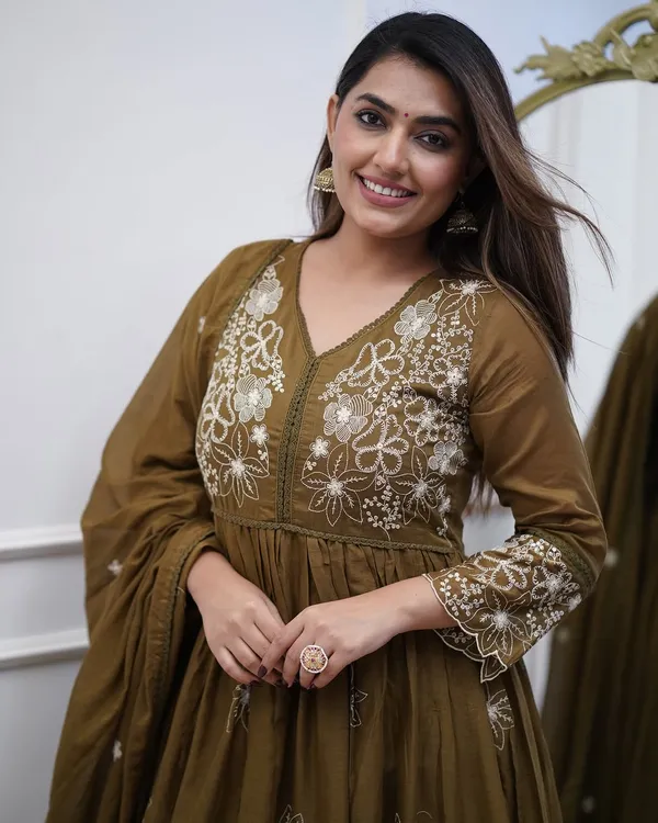 Olive_Green_Cotton_Anarkali_Thread_Work_Kurta_Set_For_Women