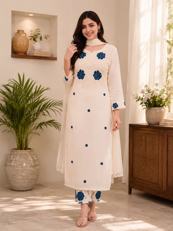 Women_Floral_Embroidered_Regular_Thread_Work_Kurta_with_Trousers_&_With_Dupatta