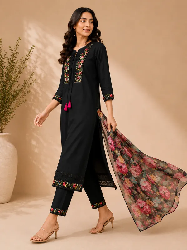 Women_Floral_Thread_Embroidered_V-Neck_Kurta_with_Trousers_&_Printed_Dupatta