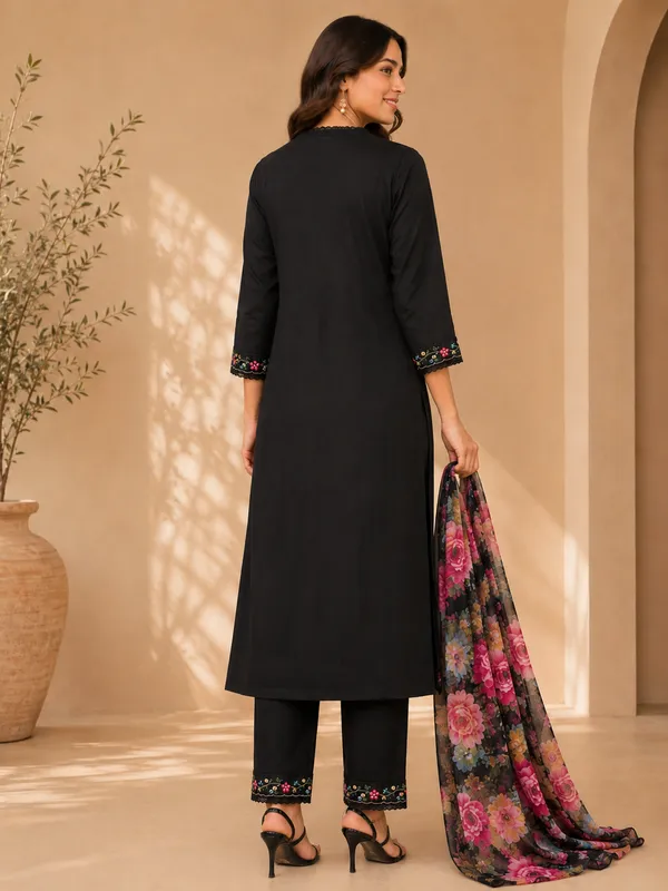 Women_Floral_Thread_Embroidered_V-Neck_Kurta_with_Trousers_&_Printed_Dupatta