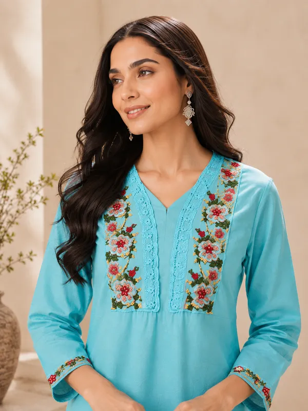 Women_Floral_Thread_Embroidered_V-Neck_Kurta_with_Trousers_&_Printed_Dupatta