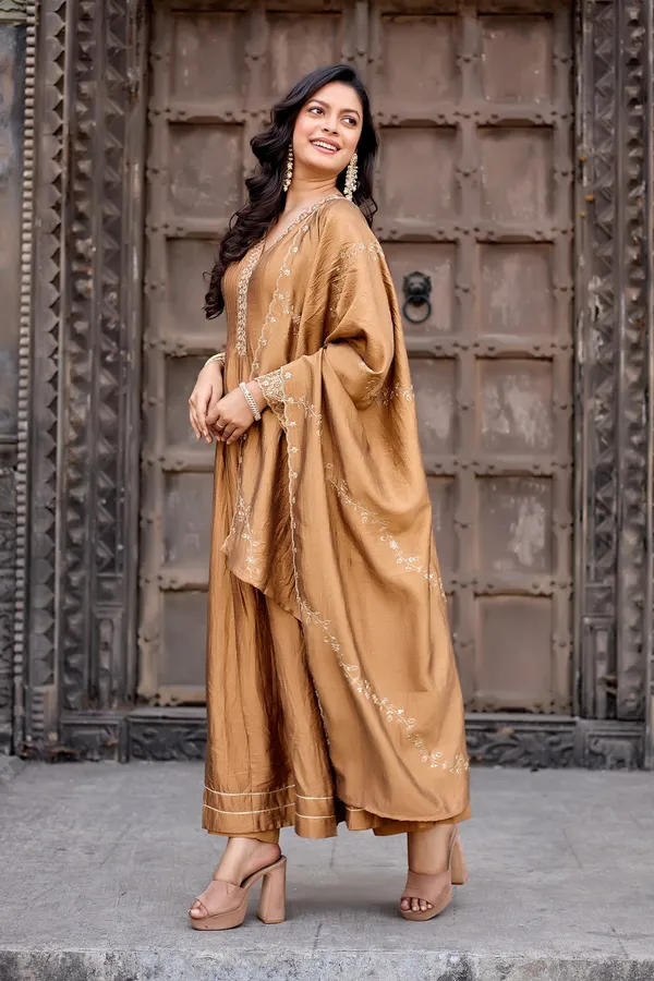 Copper_Silk_Anarkali_Embroidered_Kurta_Set_For_Women