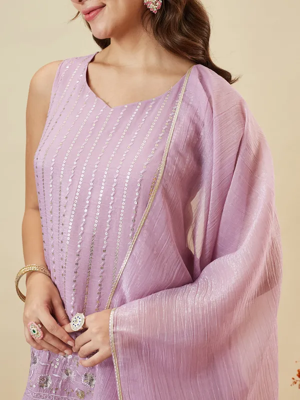 Lavender_Crinkle_Straight_Embroidered_Kurta_Set_For_Women