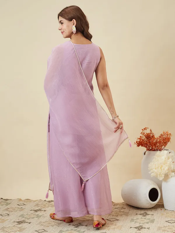 Lavender_Crinkle_Straight_Embroidered_Kurta_Set_For_Women
