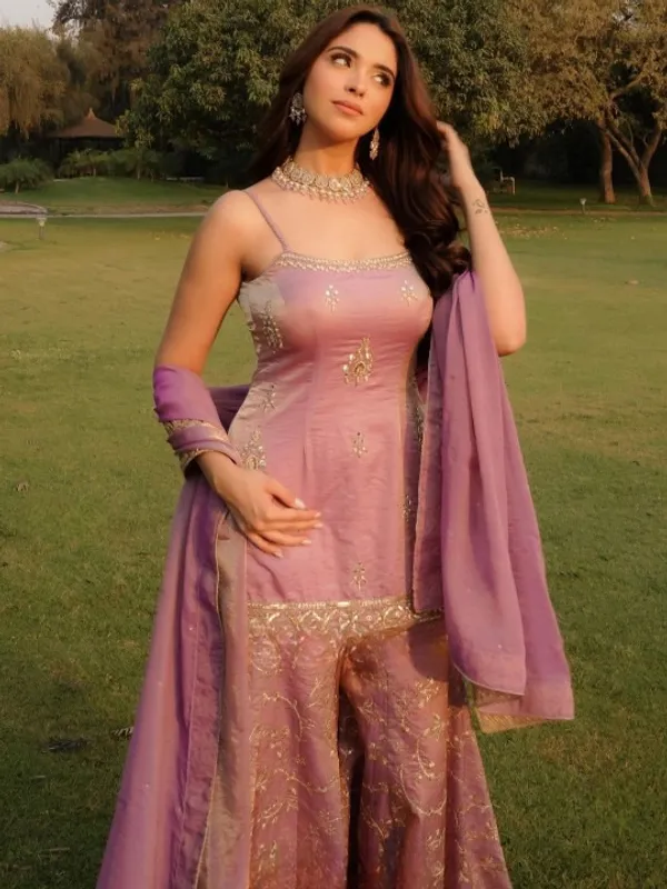 Mauve_Pink_Fendi_Satin_Regular_Floral_Embroidered_Kurta_Set_For_Women