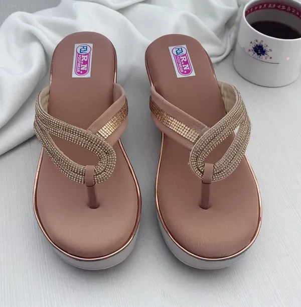 Peach_Synthetic_Leather_Embellished_Thong_Platform_Sandals_For_Women
