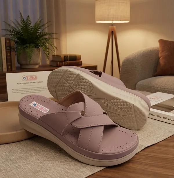 Lavender_Synthetic_Crossover_Strap_Platform_Sandals_For_Women