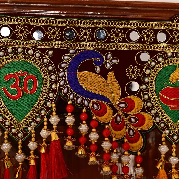 Peacock_Door_Hanging_Toran_Detailed_Peacock_Design_For_Wall_And_Door_Decor_Festival_And_Diwali_Decoration_Traditional_Indian_Home_Decor_Multicolour