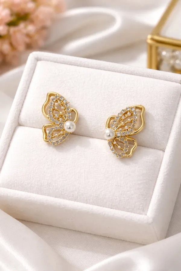 Gold_Alloy_Butterfly_Crystal_Stud_Korean_Earrings_For_Women
