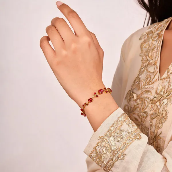 Gold_Ruby_Red_Alloy_Crystal_Bracelet_For_Women