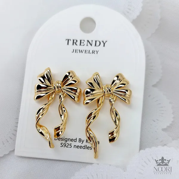 Gold_Alloy_Korean_Stud_Earrings_For_Women