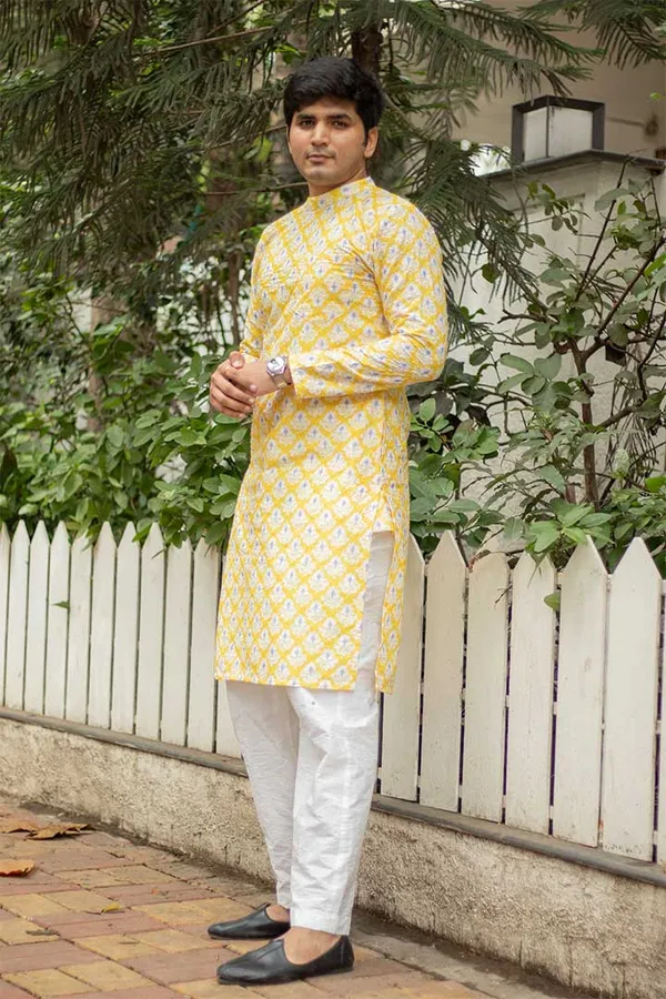 Yellow_Cotton_Embroidered_Kurta_For_Men