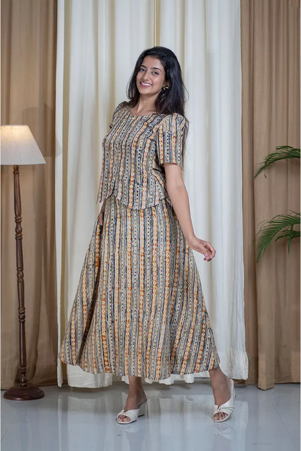 Multicolour_Pure_Cotton_Kalamkari_Hand_Printed_Round_Neck_Skirt_Top_Co-Ord_Set_For_Women