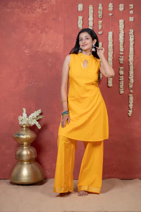 Yellow_Blue_Irkal_Cotton_Mangalgiri_Kurta_Pant_Set_For_Women