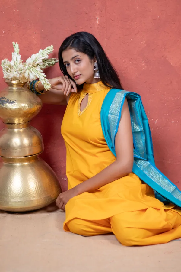 Yellow_Blue_Irkal_Cotton_Mangalgiri_Kurta_Pant_Set_For_Women
