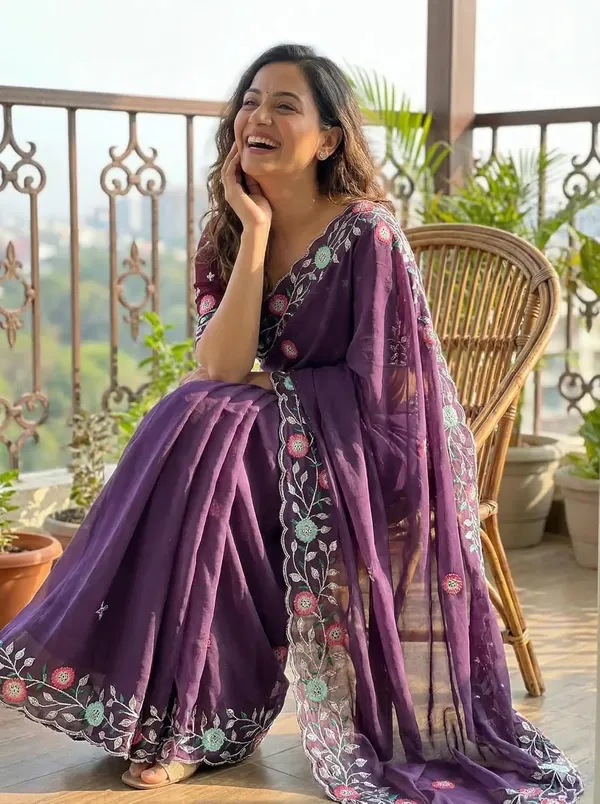 Purple_Star_Georgette_Embroidered_Saree_For_Women