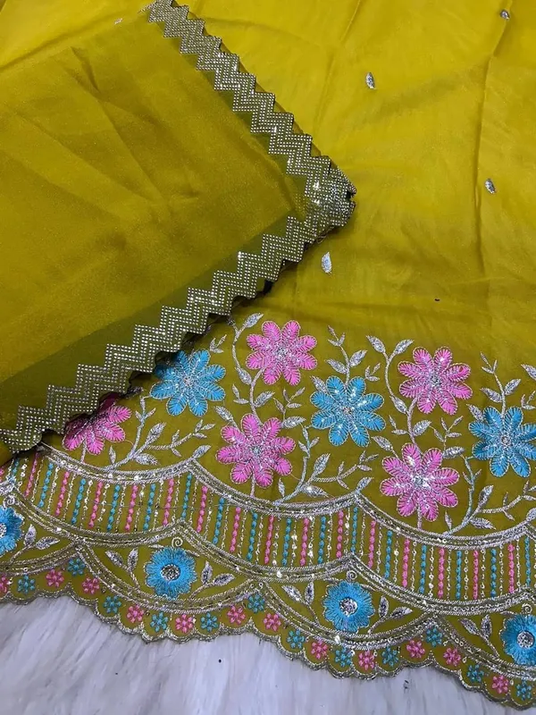 Yellow_Star_Georgette_Embroidered_Saree_For_Women