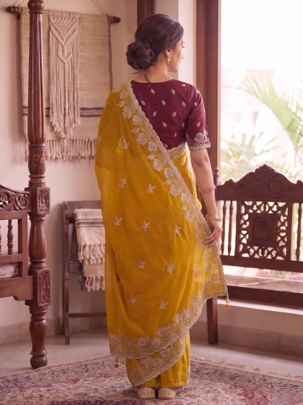 Yellow_Star_Georgette_Saree_For_Women