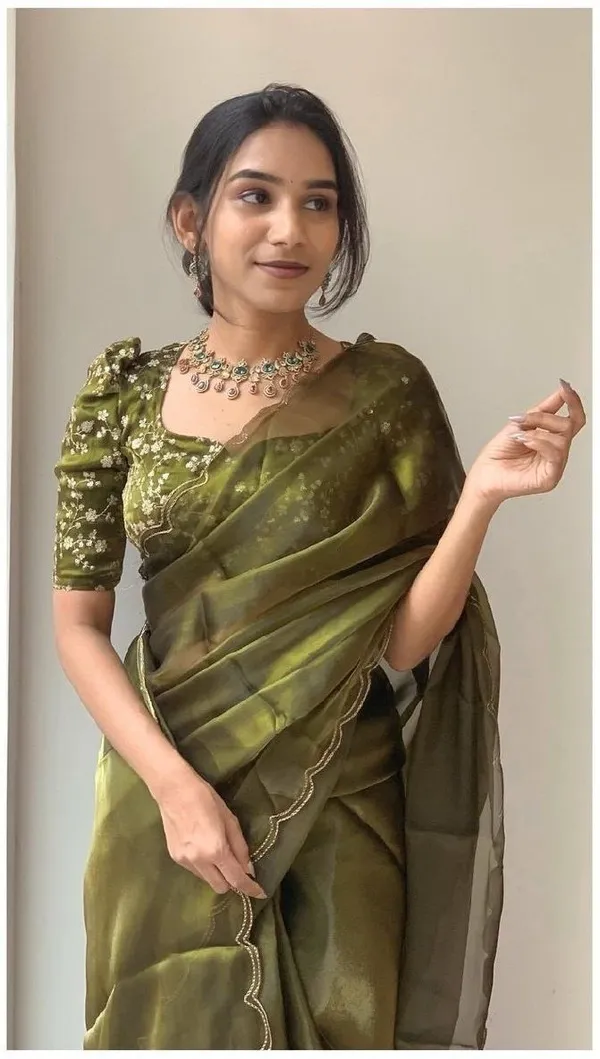 Green_Star_Georgette_Saree_For_Women