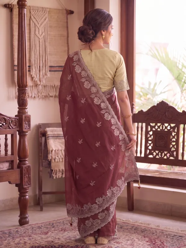 Pink_Star_Georgette_Embroidered_Saree_For_Women