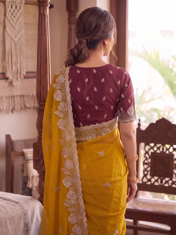 Yellow_Star_Georgette_Embroidered_Bollywood_Saree_For_Women