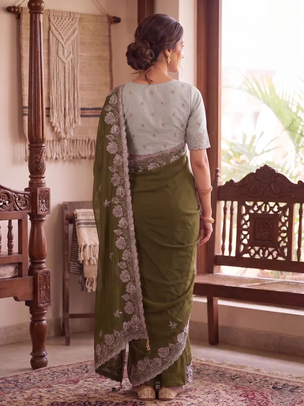 Light_Green_Star_Georgette_Embroidered_Saree_For_Women