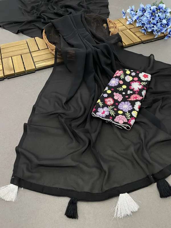 Black_Star_Georgette_Solid_Saree_For_Women