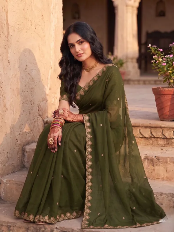 Green_Star_Georgette_Embellished_Saree_For_Women