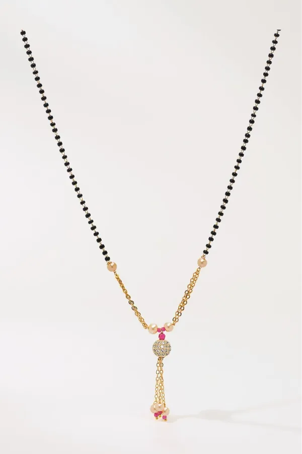 Black_Beaded_Gold_Toned_Pearl_Drop_Pendant_Mangalsutra_For_Women