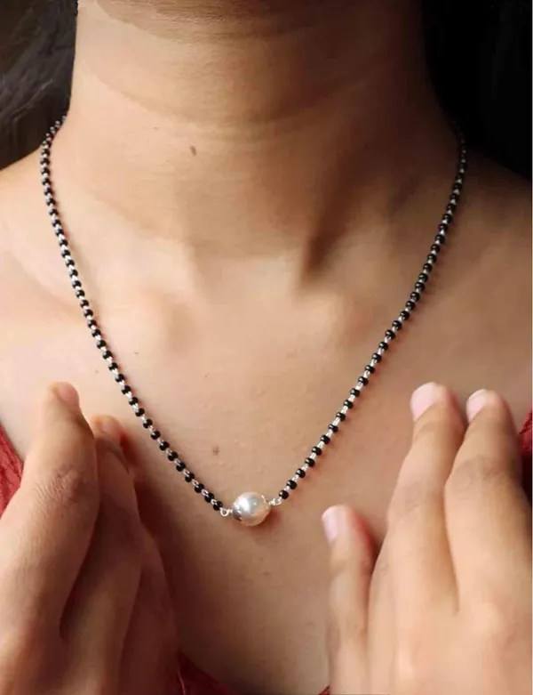 Black_Beaded_Silver_Chain_Pearl_Pendant_Mangalsutra_For_Women_Pack_Of_1