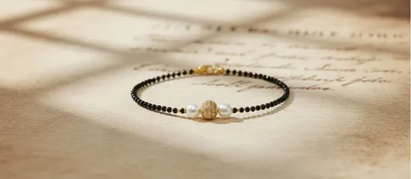 Black_Beaded_Floral_Charm_Bracelet_For_Women_Pack_of_1
