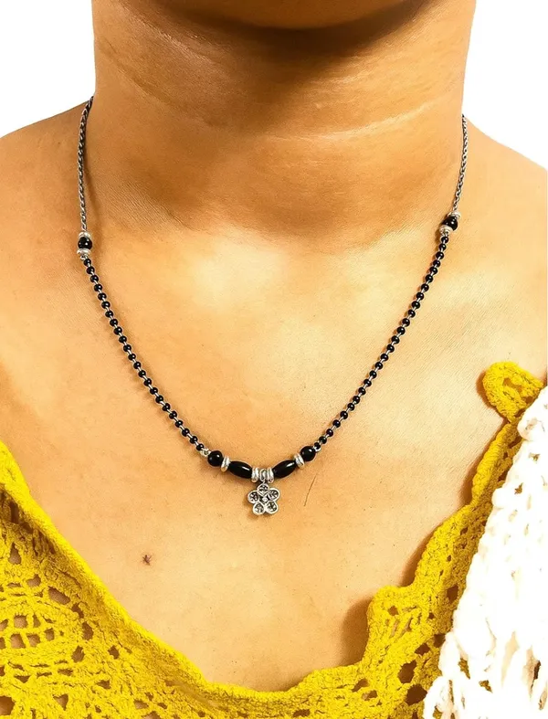 Black_Alloy_Beaded_Mangalsutra_Necklace_For_Women