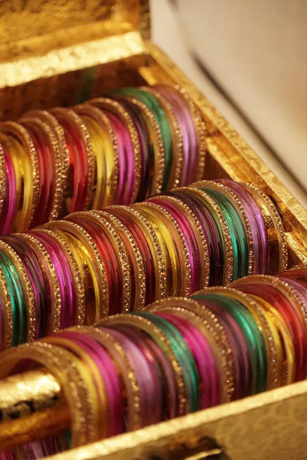 Multicolor_Silk_Thread_Golden_Glitter_Bangles_Set_For_Women