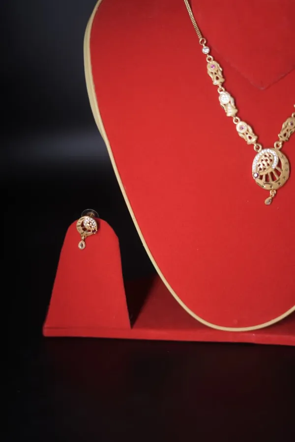 Gold_Plated_Peacock_Design_Necklace_Set_With_Matching_Earrings