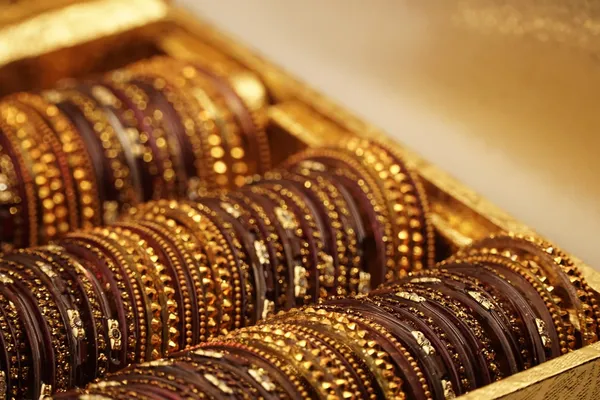 Brown_Golden_Studded_Bangle_Set_In_Decorative_Box