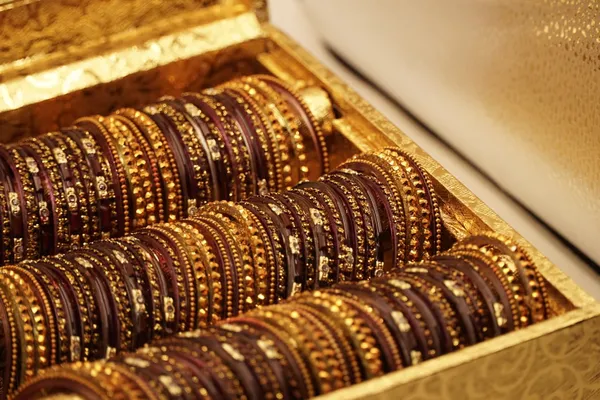 Brown_Golden_Studded_Bangle_Set_In_Decorative_Box