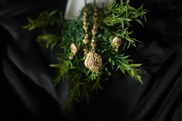 Gold_Plated_Peacock_Pendant_Necklace_Set_With_Earrings