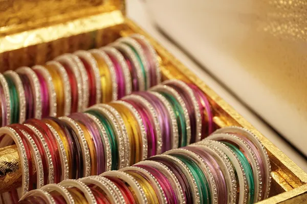 Multicolor_Embellished_Bangle_Set_For_Women