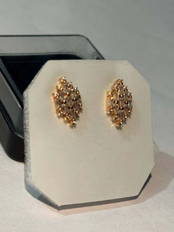 Rose_Gold_Clustered_Marquise_Stud_Earrings_For_Women