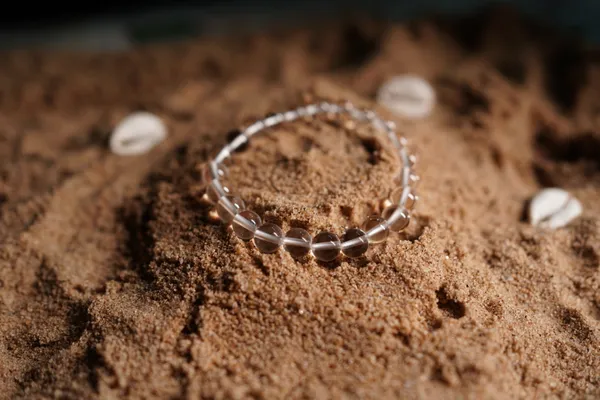 Transparent_Natural_Stones_Clear_Quartz_Bracelet_For_Crystal_Enthusiasts,_Spiritual_Practitioners,_Home_Decorators