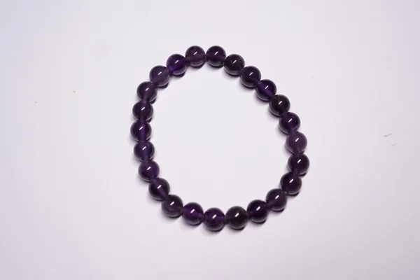 Purple_Natural_Stones_Amethyst_Bracelet_For_Crystal_Enthusiasts,_Spiritual_Practitioners,_Home_Decorators