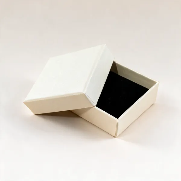 Cream_Square_VelvetLined_Jewellery_Gift_Box_Top_Bottom