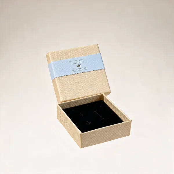 Textured_Paper_Gift_Box_With_Velvet_Interior