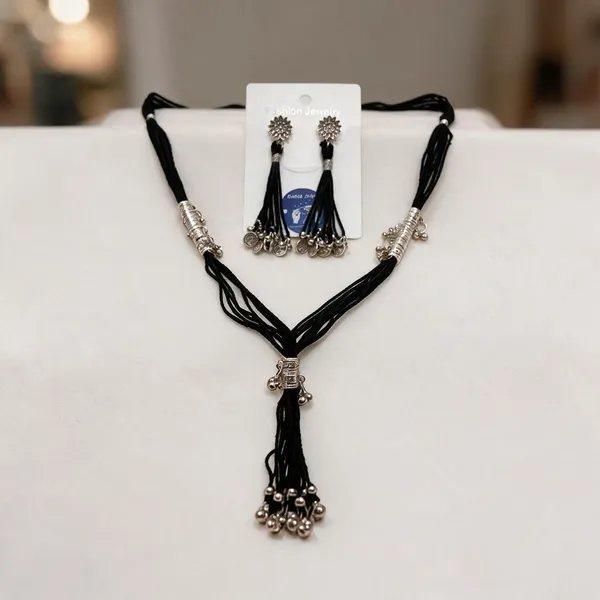 Black_Cotton_Traditional_Design_Necklace_For_Women