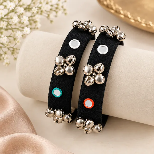 Black_Cotton_Traditional_Design_Bangles_For_Women