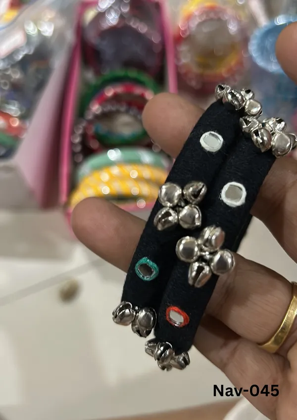 Black_Cotton_Traditional_Design_Bangles_For_Women