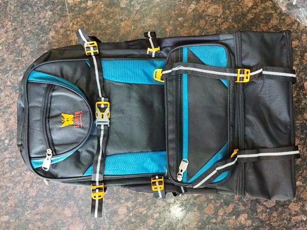 Black_Polyester_Travel_Backpack_For_Unisex